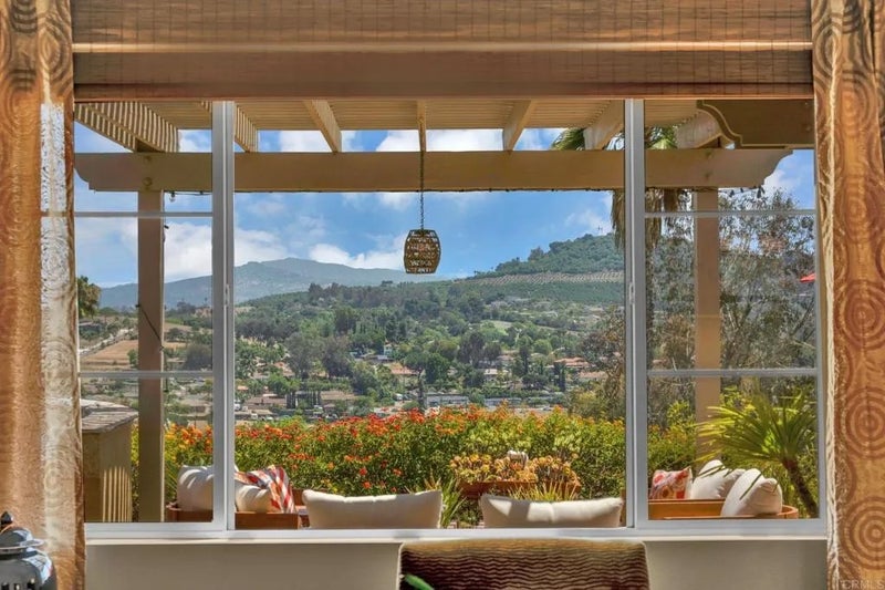 2855 Windstone Glen