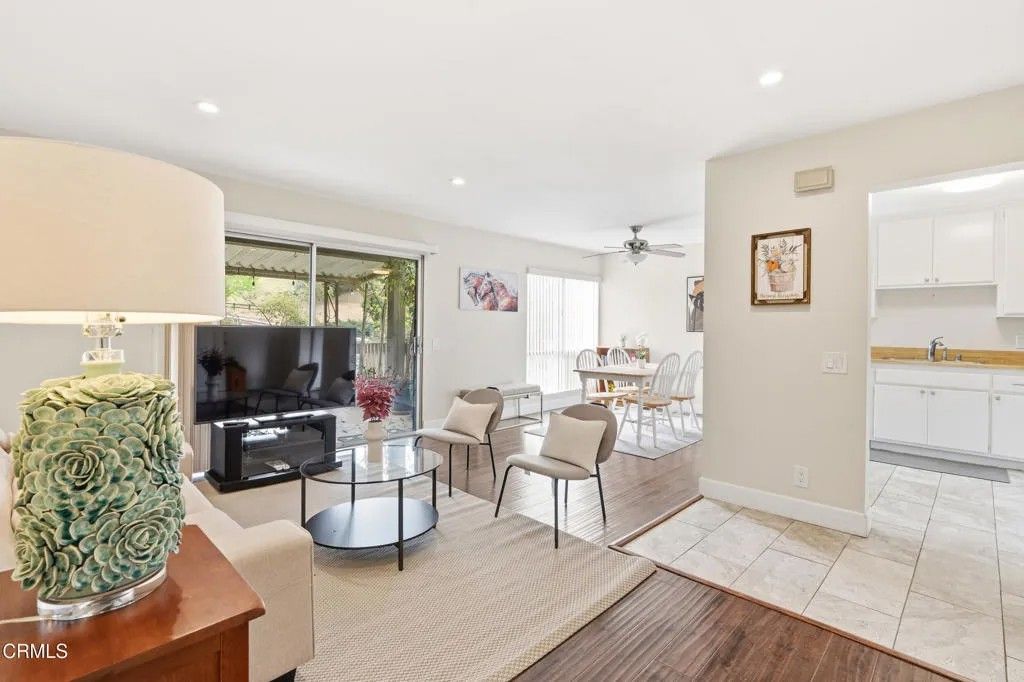 Photo of 254 Sequoia Court #33, Thousand Oaks, CA 91360 (MLS # V1-35650)