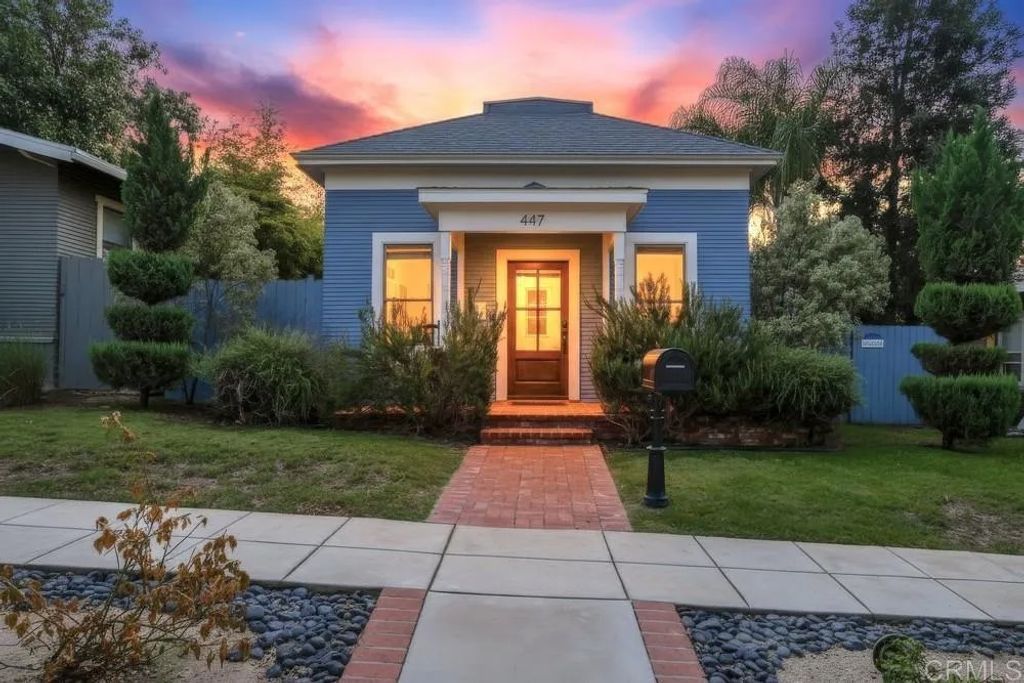 Photo of 447 E 6Th Avenue, Escondido, CA 92025 (MLS # NDP2510010)