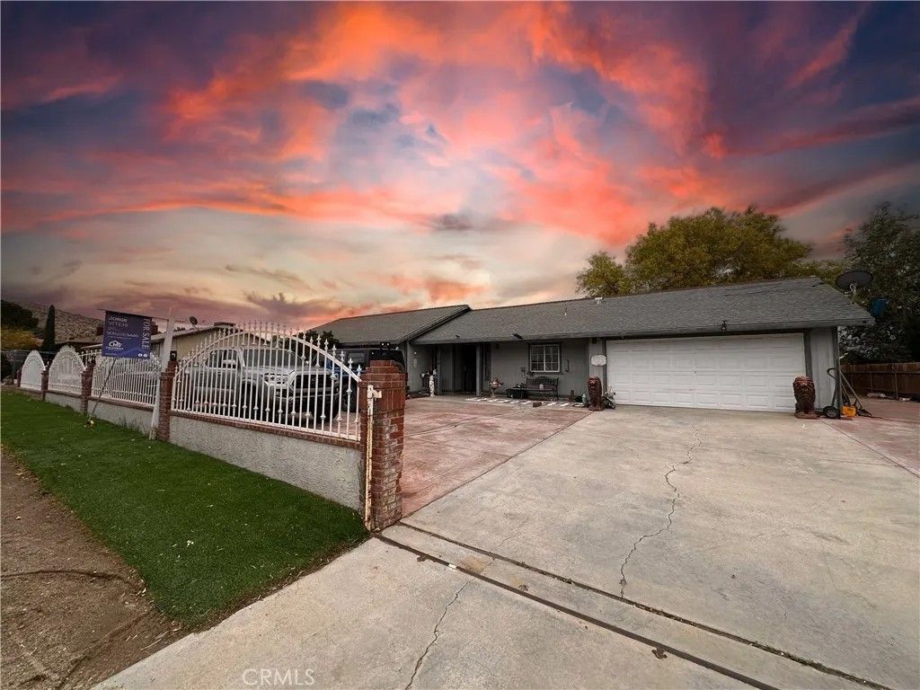 Photo of 17204 Longmeadow Ave, Palmdale, CA 93591 (MLS # IV25265990)