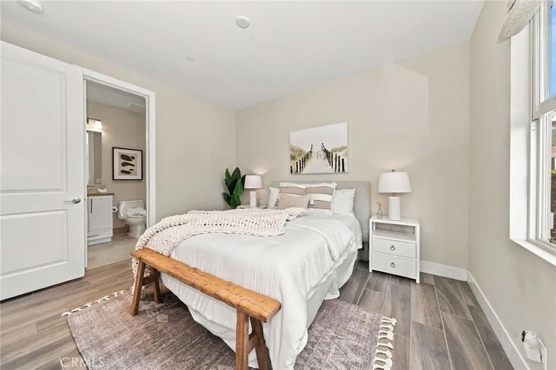 34 Vagar Street