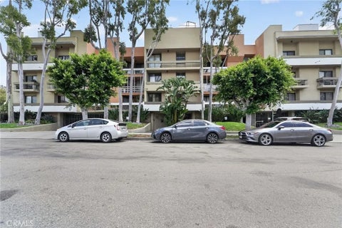 Photo of 750 N Kings RD #114, West Hollywood, CA 90069 (MLS # PW26126508)