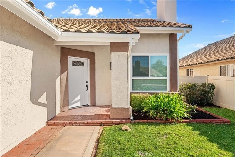 5747 Oakmont