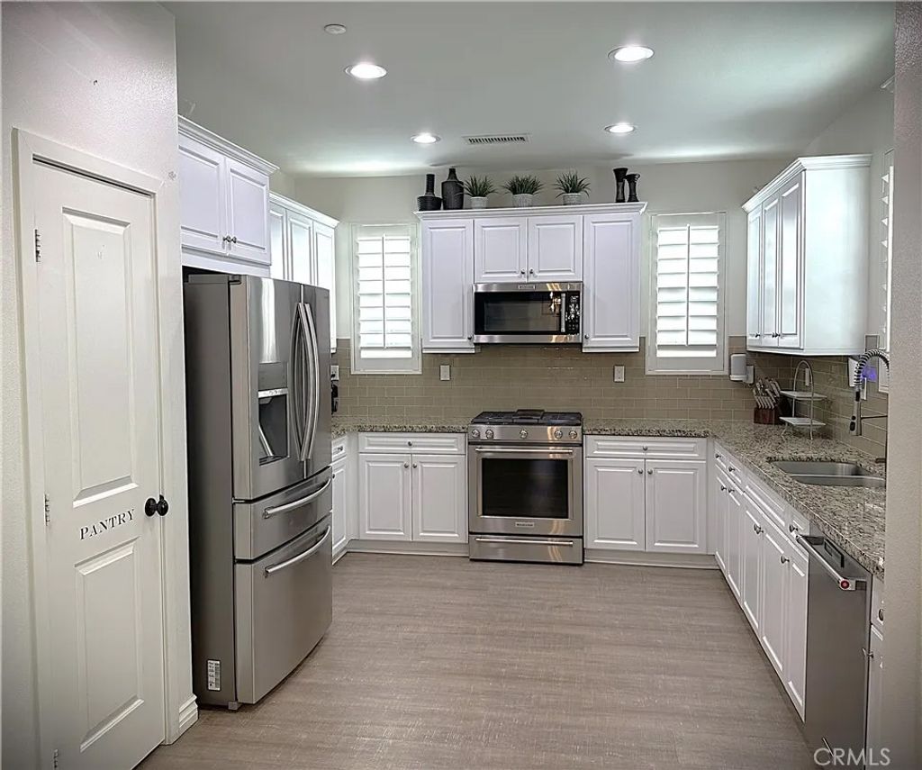 Photo of 3471 E Pine Ridge Loop, Ontario, CA 91761 (MLS # IV26012624)