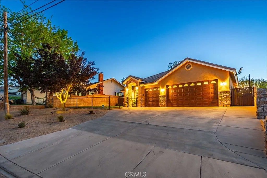 Photo of 42041 W 47th Street, Lancaster, CA 93536 (MLS # SR26065902)