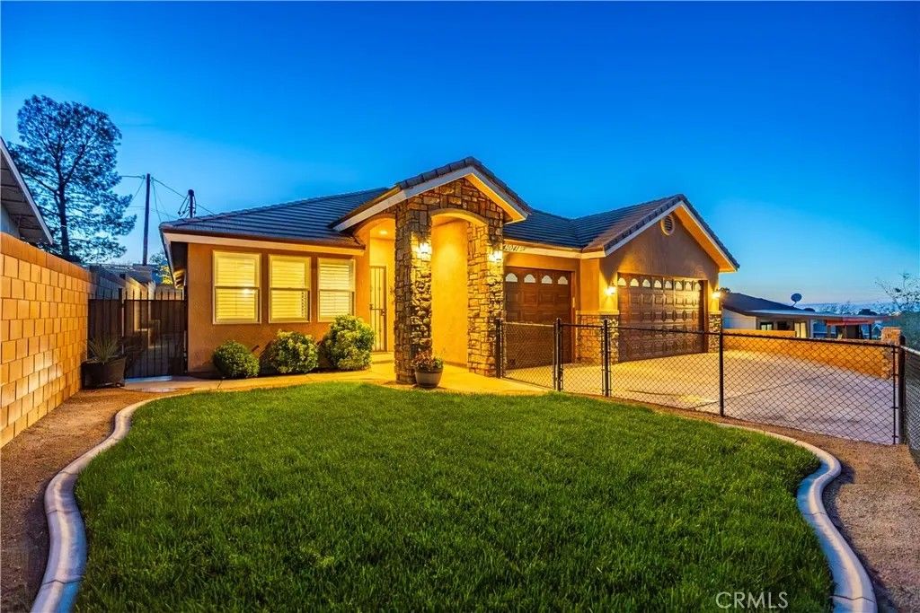 Photo of 42041 W 47th Street, Lancaster, CA 93536 (MLS # SR26065902)