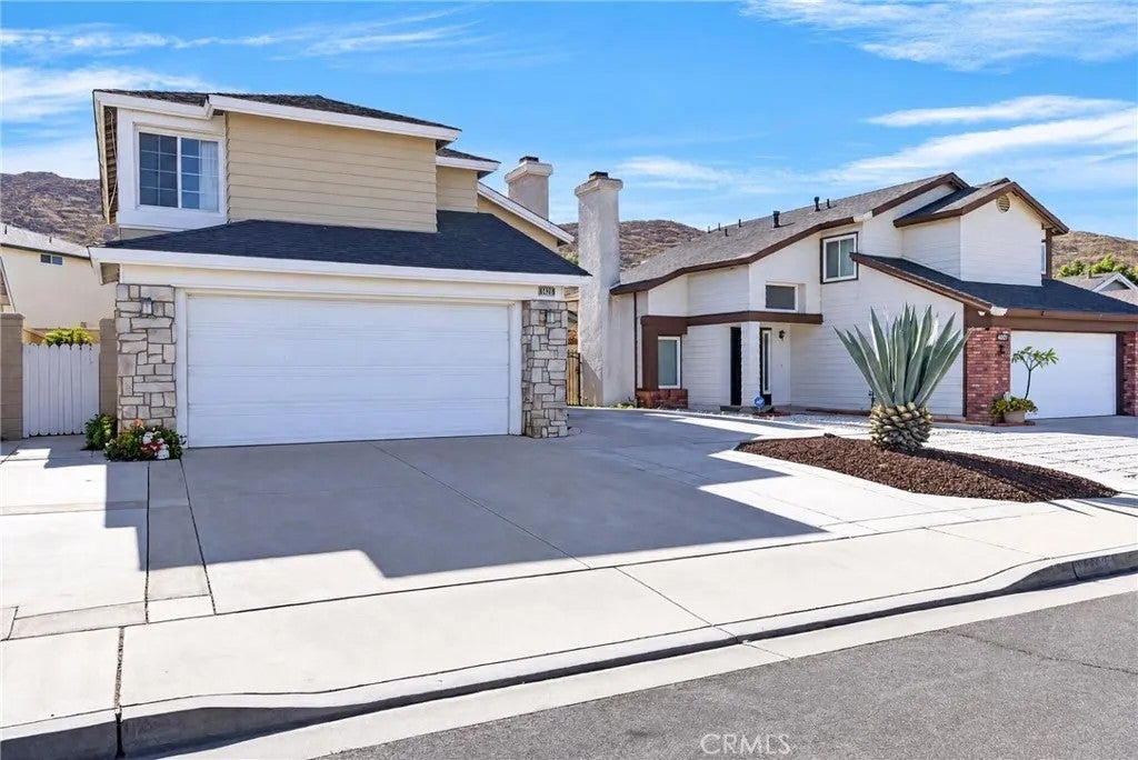 14239 Long View Drive