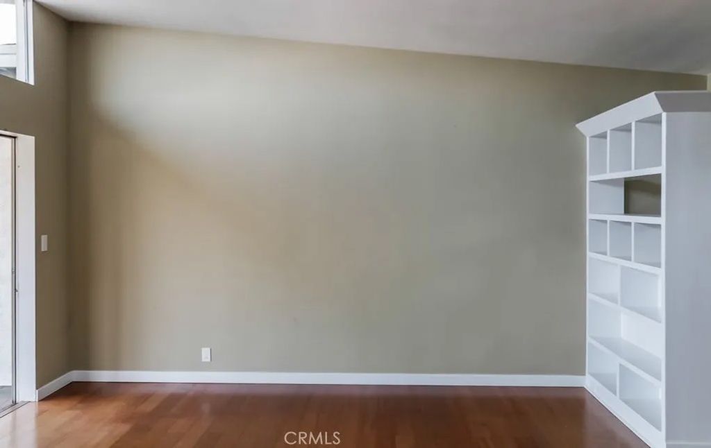 Photo of 475 Cliff Dr, Pasadena, CA 91107 (MLS # AR26075118)