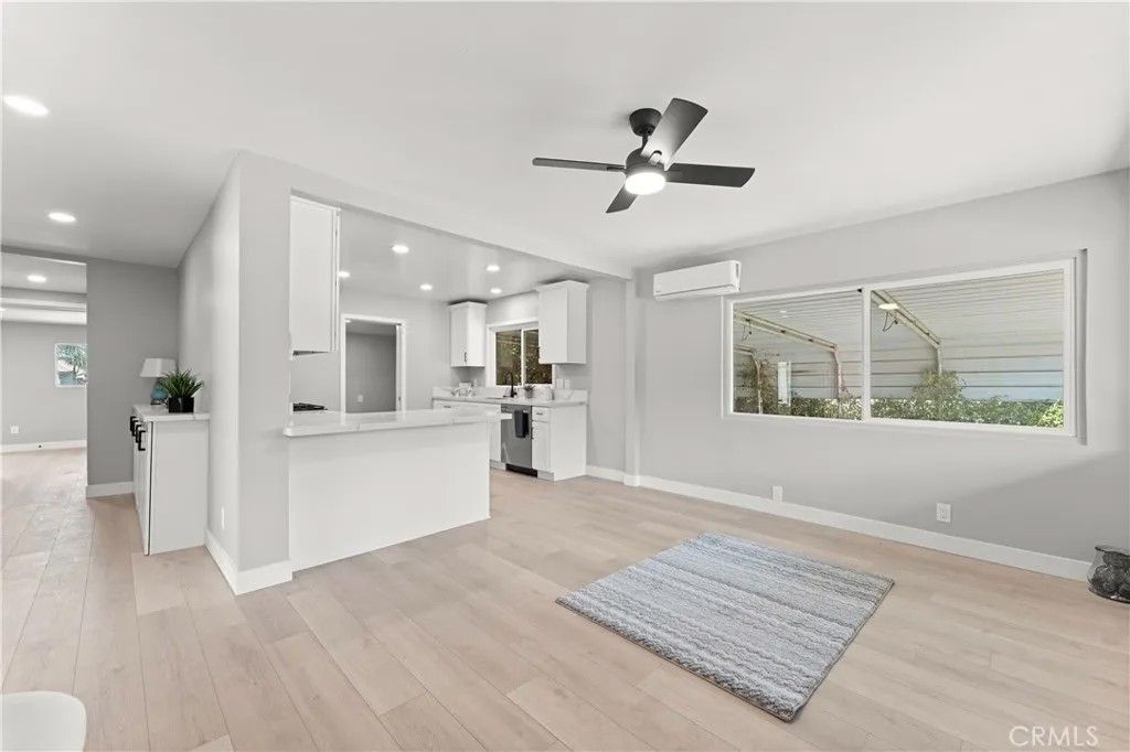 Photo of 612 N Main Ave, Fallbrook, CA 92028 (MLS # SW26079170)