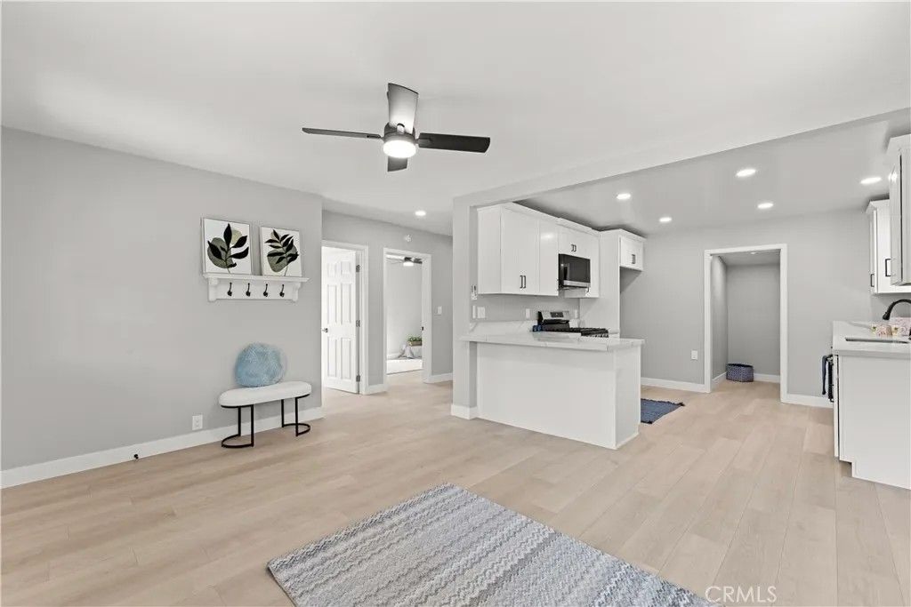 Photo of 612 N Main Ave, Fallbrook, CA 92028 (MLS # SW26079170)