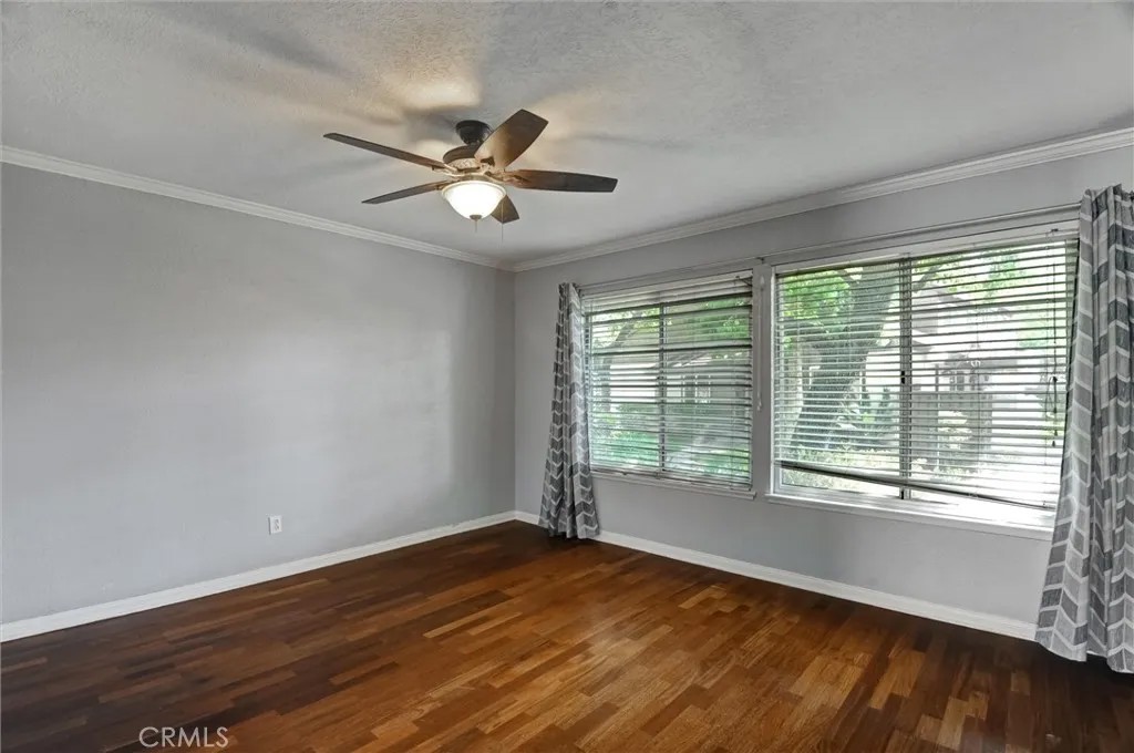 1282 Whisperglen