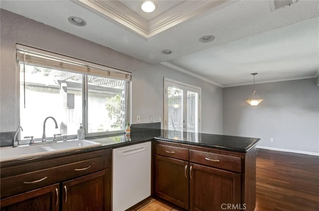 1282 Whisperglen