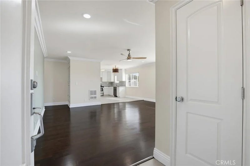 1401 E 3rd Street 16