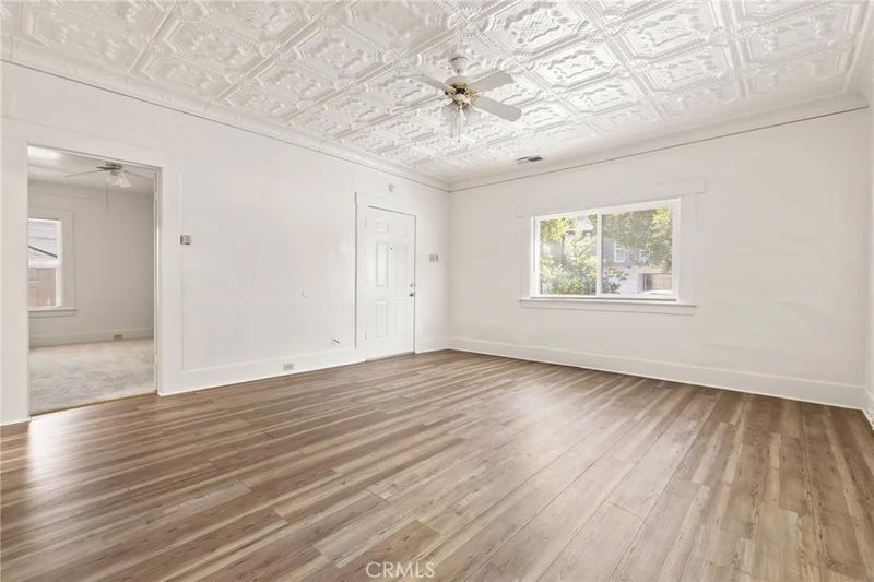 1038 W 5th Street