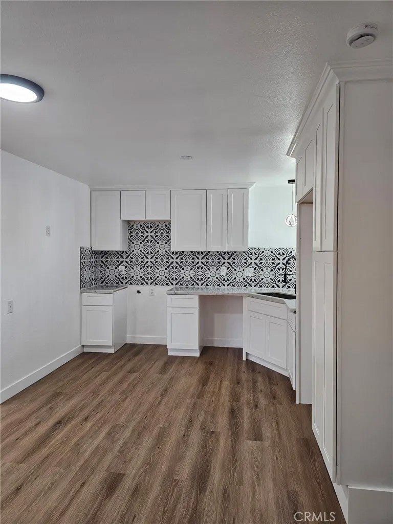 26065 Chambers