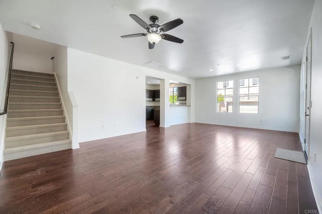 10653 Golden Willow 143