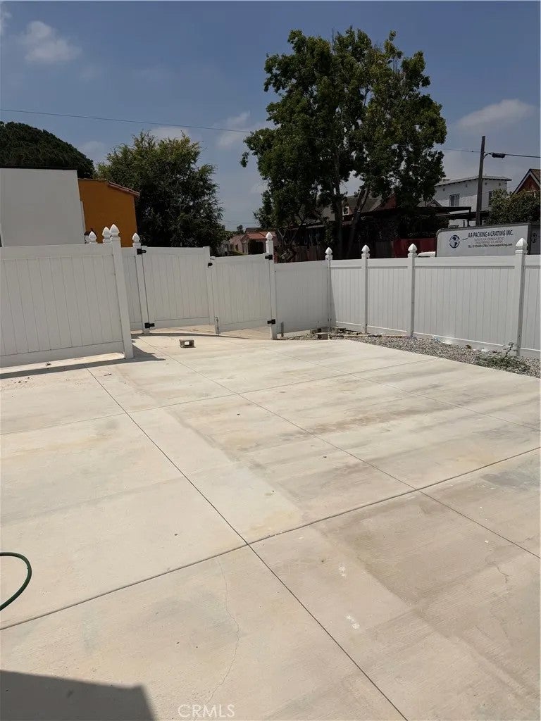 2158 W 77th
