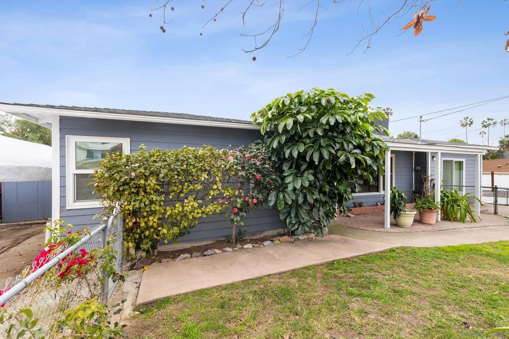 Photo of 9969 Sierra Madre Rd, Spring Valley, CA 91977 (MLS # 260003623)