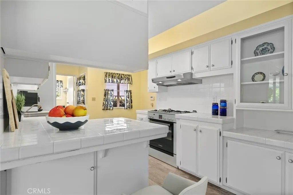 Photo of 900 Cherry Hills Drive, Bakersfield, CA 93309 (MLS # SR25251708)