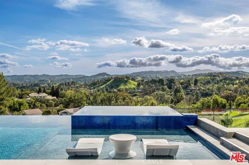 Photo of 24975 Eldorado Meadow, Hidden Hills, CA 91302 (MLS # SR26071784)