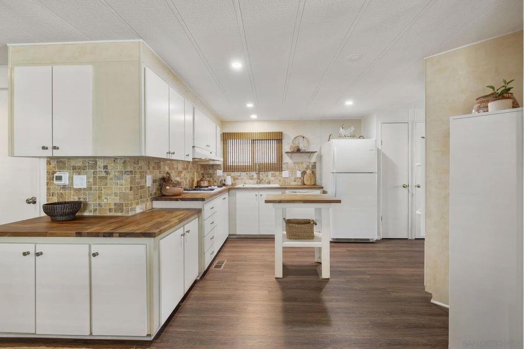 Photo of 1401 W El Norte Pkwy #SPC 309, San Marcos, CA 92069 (MLS # 250039129)