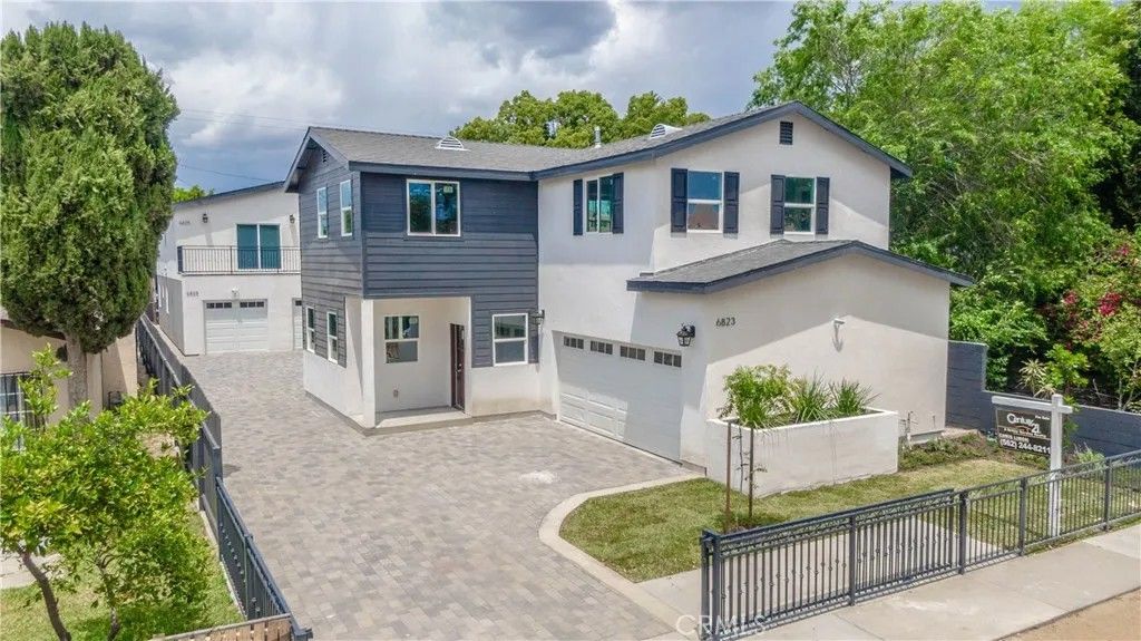 Photo of 6823 Live Oak St, Bell Gardens, CA 90201 (MLS # DW25278360)