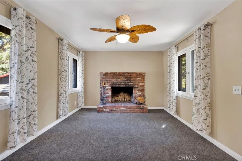 1038 Robin Ln.