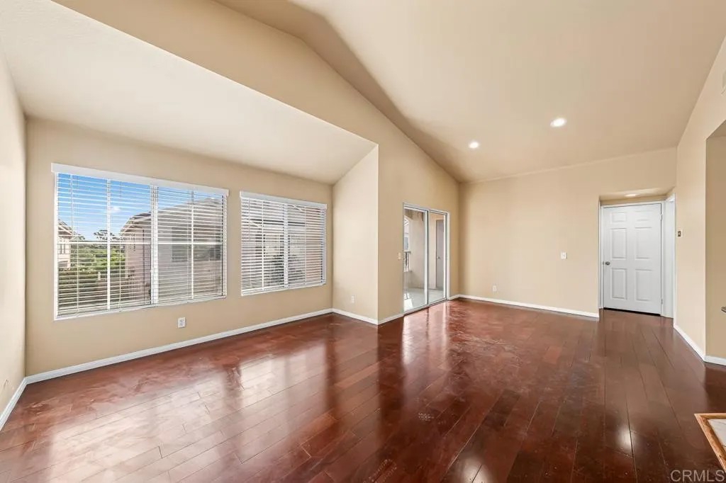 1259 El Cortez Court