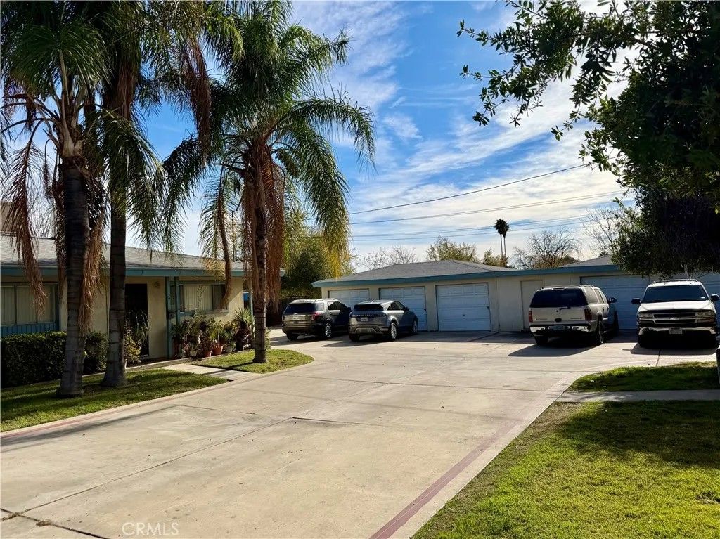 Photo of 25225 Fisher Street, San Bernardino, CA 92404 (MLS # CV26033303)