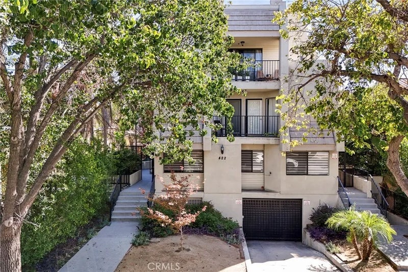 422 Hawthorne Street 3