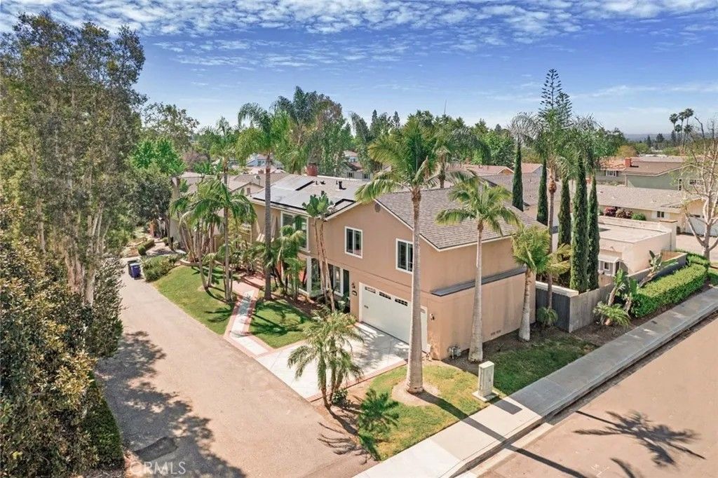 Photo of 22702 Islamare Ln, Lake Forest, CA 92630 (MLS # OC26064047)