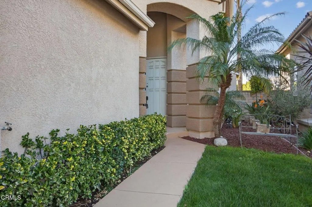 Photo of 445 Cremona Way, Oak Park, CA 91377 (MLS # V1-35305)