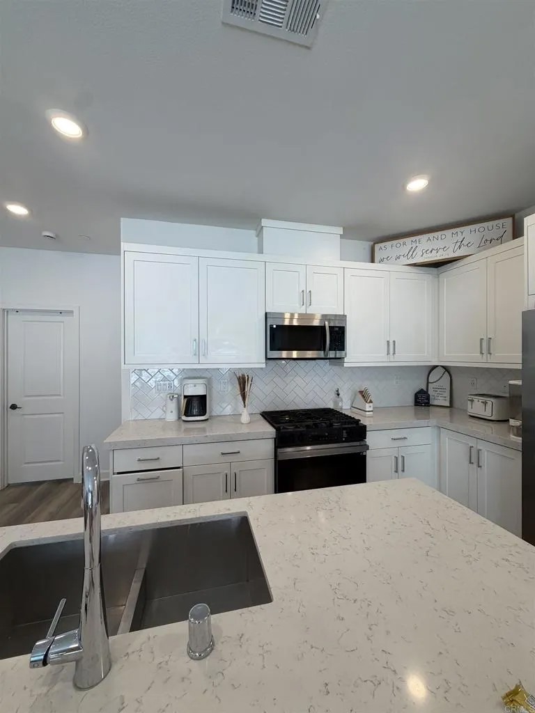 2373 Acara Circle