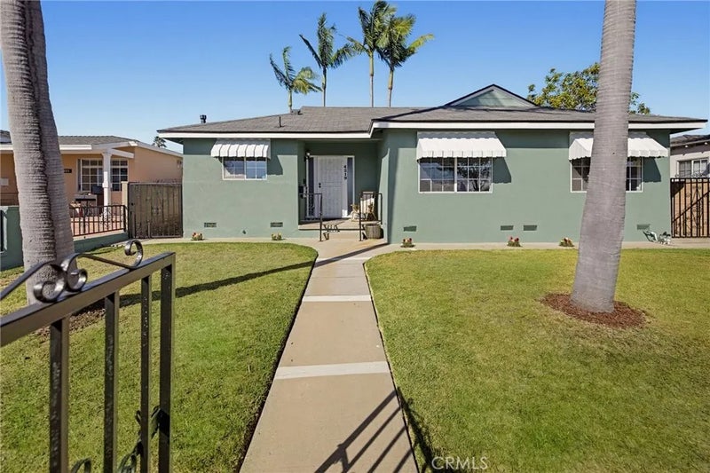 4219 Artesia
