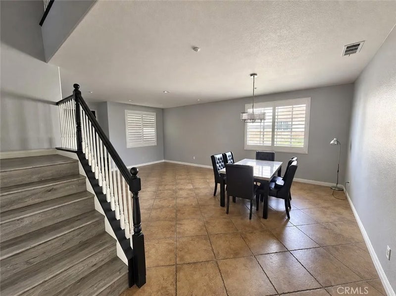 15979 Ludlow