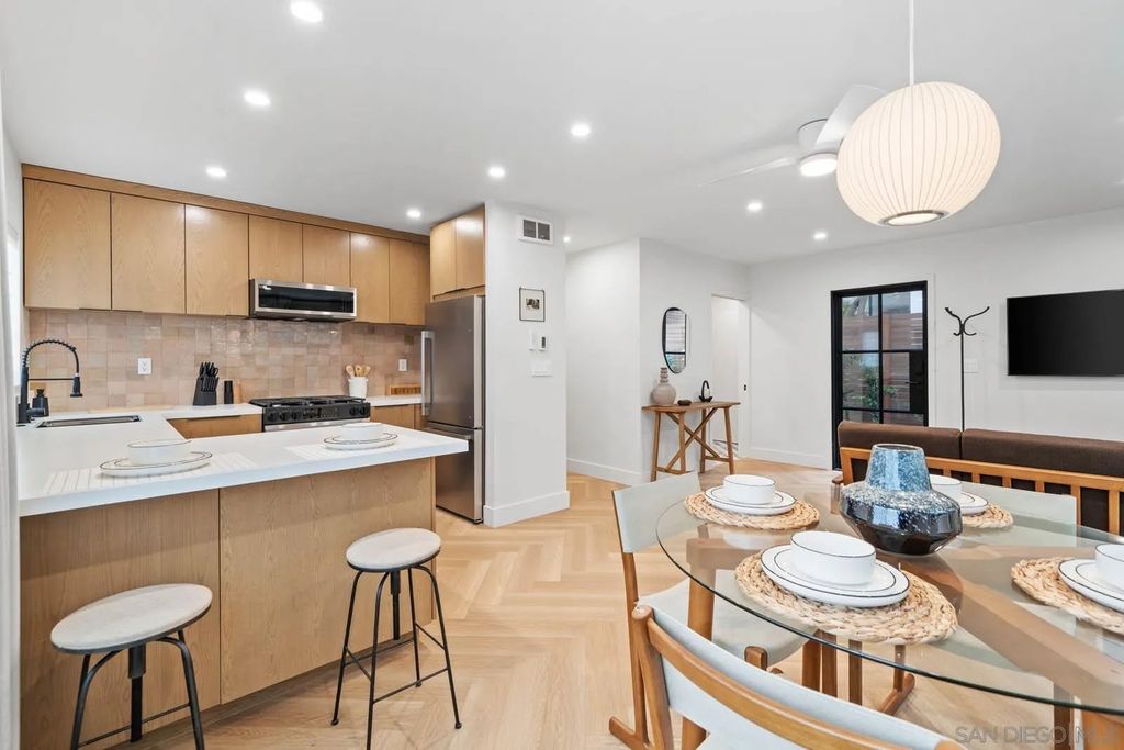 Photo of 7372 Bishops Ln, La Jolla, CA 92037 (MLS # 260003410)