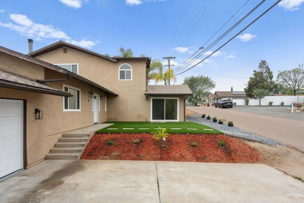 226 Lento Lane