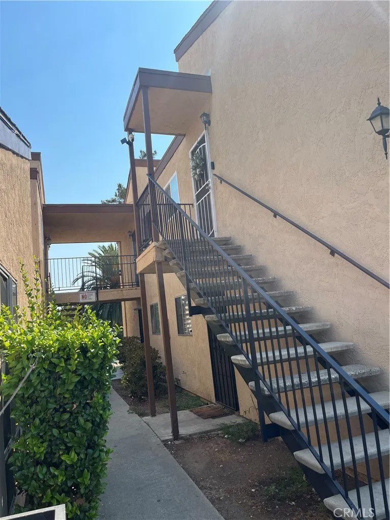 1051 Rock Springs 241