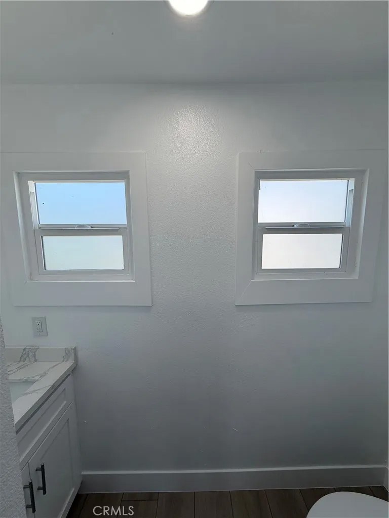 218 W Mill