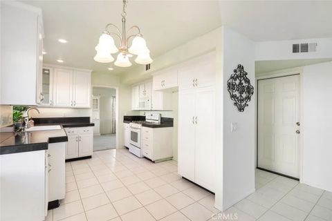 Tiny photo for 441 Avenue 10 Ave, Lake Elsinore, CA 92530 (MLS # IG25232618)