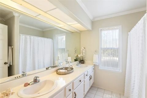 Tiny photo for 441 Avenue 10 Ave, Lake Elsinore, CA 92530 (MLS # IG25232618)
