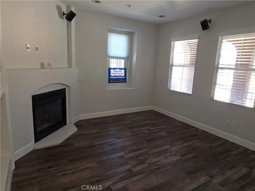 28258 Canterbury