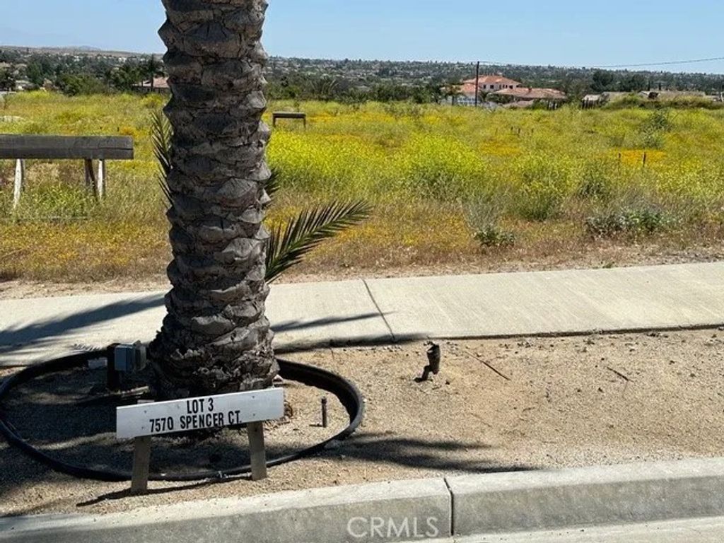 Photo of 7570 Spencer Ct, Riverside, CA 92506 (MLS # TR26021965)