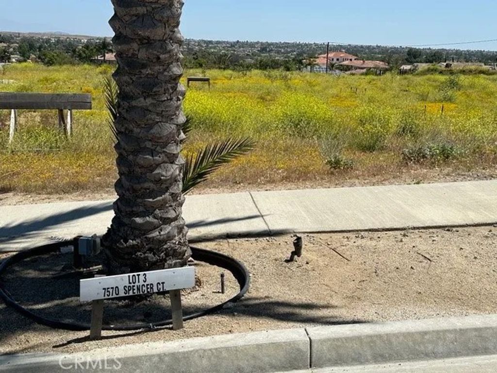 Photo of 7570 Spencer Ct, Riverside, CA 92506 (MLS # TR26021965)