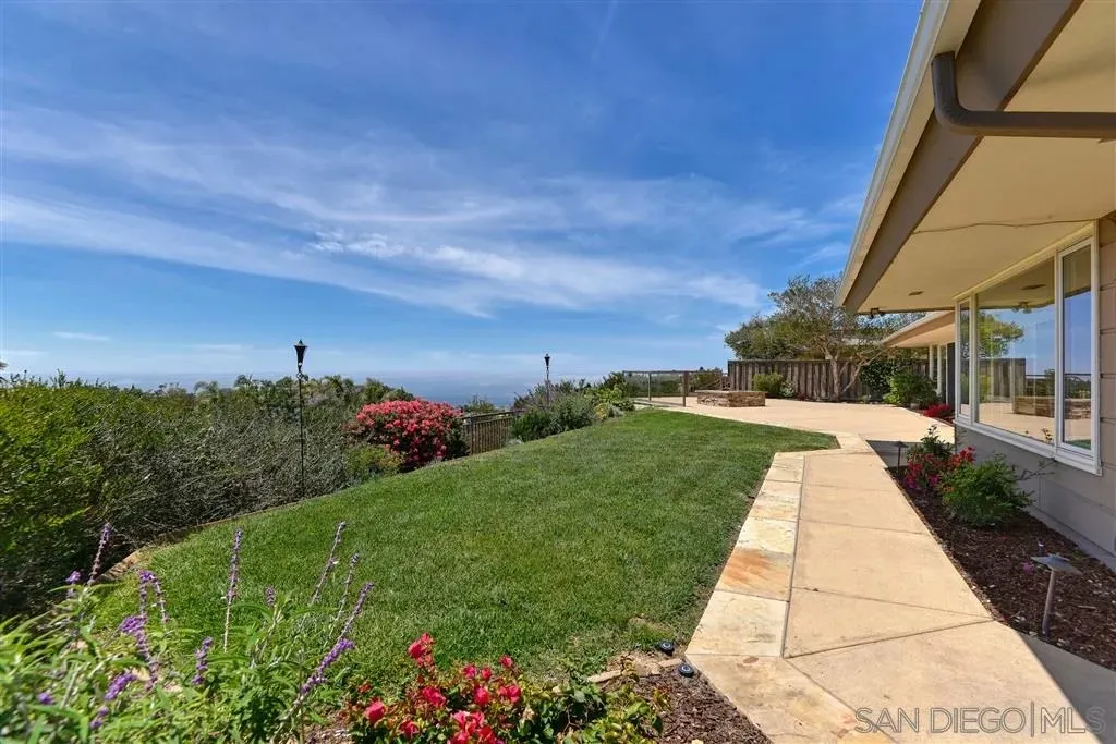 La Jolla, California 92037, United States, 4 Bedrooms Bedrooms, ,3 BathroomsBathrooms,Residential,Active,199591