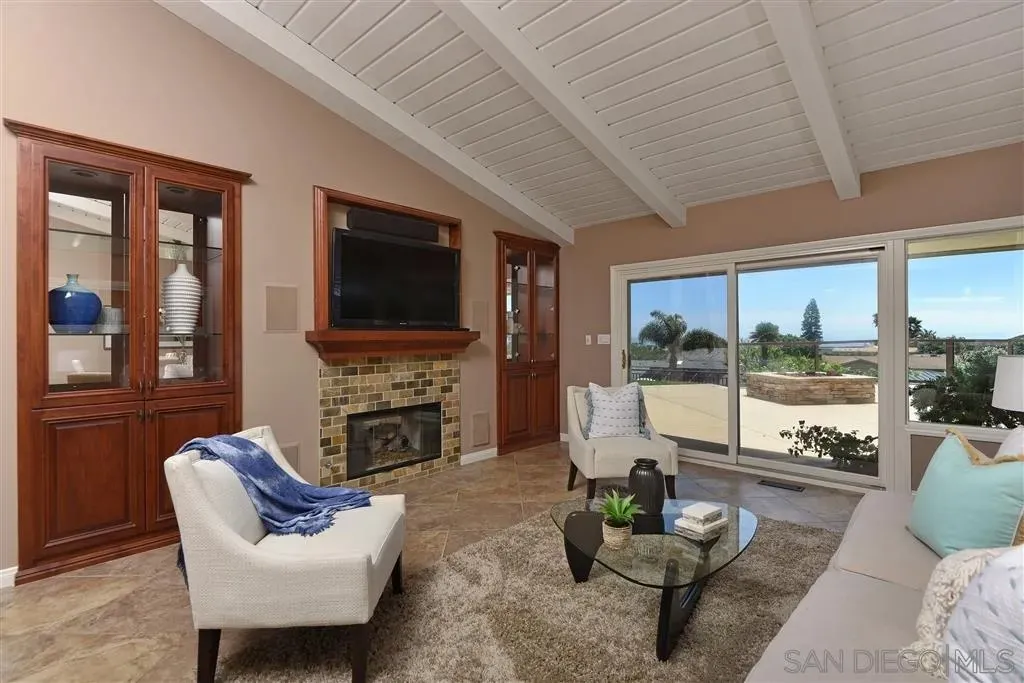 La Jolla, California 92037, United States, 4 Bedrooms Bedrooms, ,3 BathroomsBathrooms,Residential,Active,199591