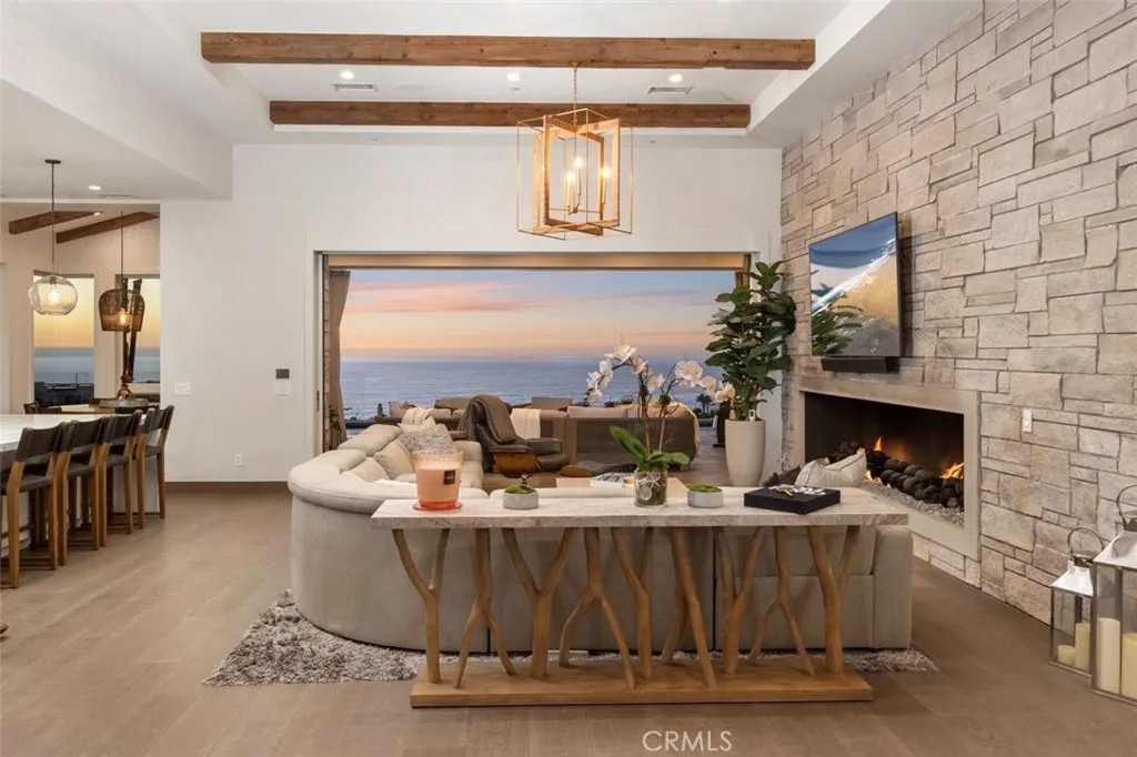 31 Shoreline Drive