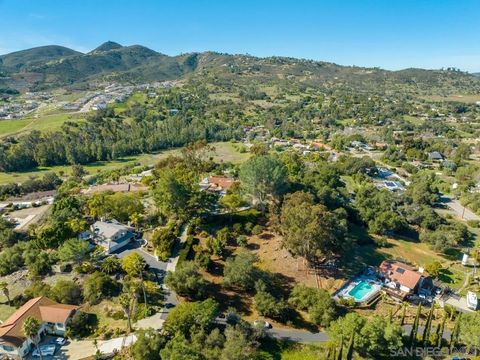 Photo of 2665 Kauana Loa Dr, Escondido, CA 92029 (MLS # 260005167)