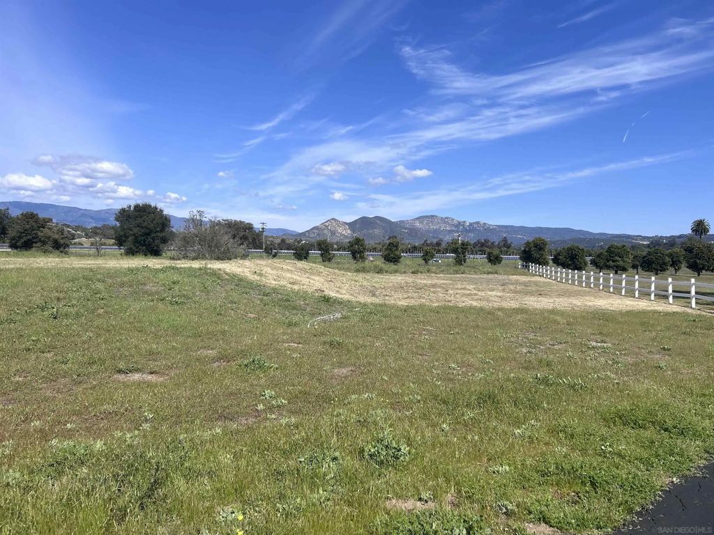 Photo of 28429 Almona Way, Valley Center, CA 92082 (MLS # 250045014)