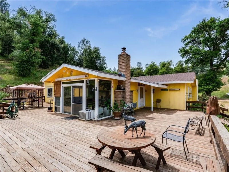 1535 Parkhill Road